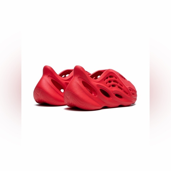 New with box adidas Men Sz 12 Foam Runner RNNR Vermillion slide slip on - Picture 3 of 5